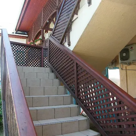 Dorina Apartman *